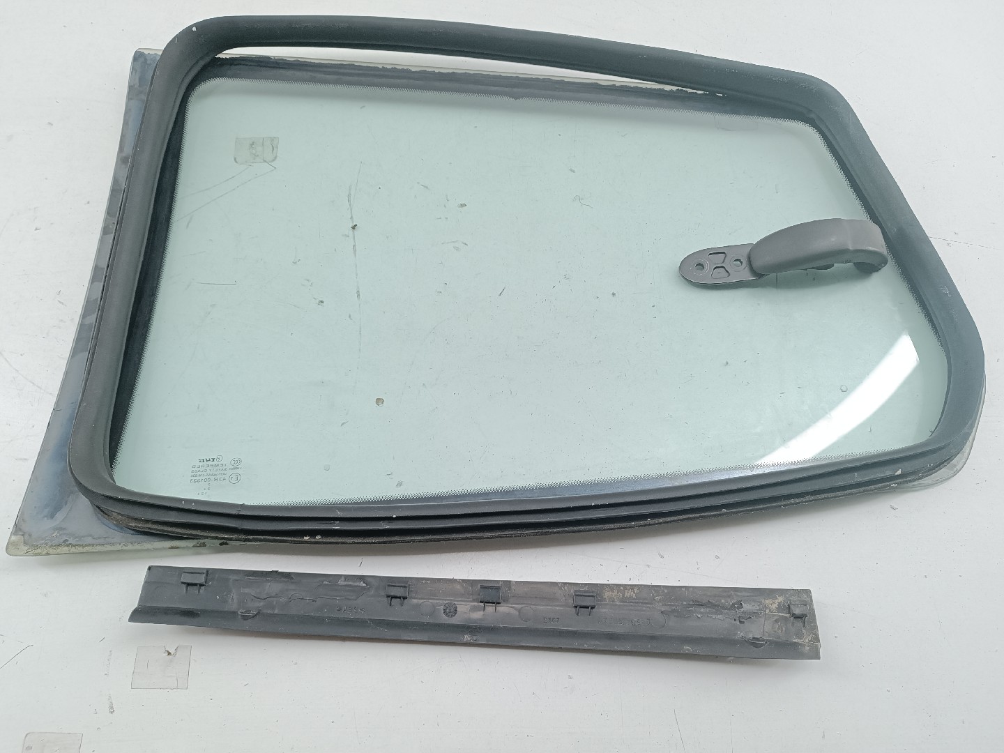 Vidro Painel Tras Direito FIAT PUNTO (188_) | 99 - 12