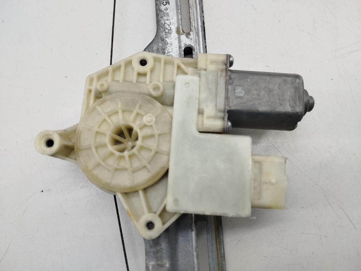 Motor e elevador de vidro trás direito PEUGEOT 308 SW II | 14 -  Imagem-1