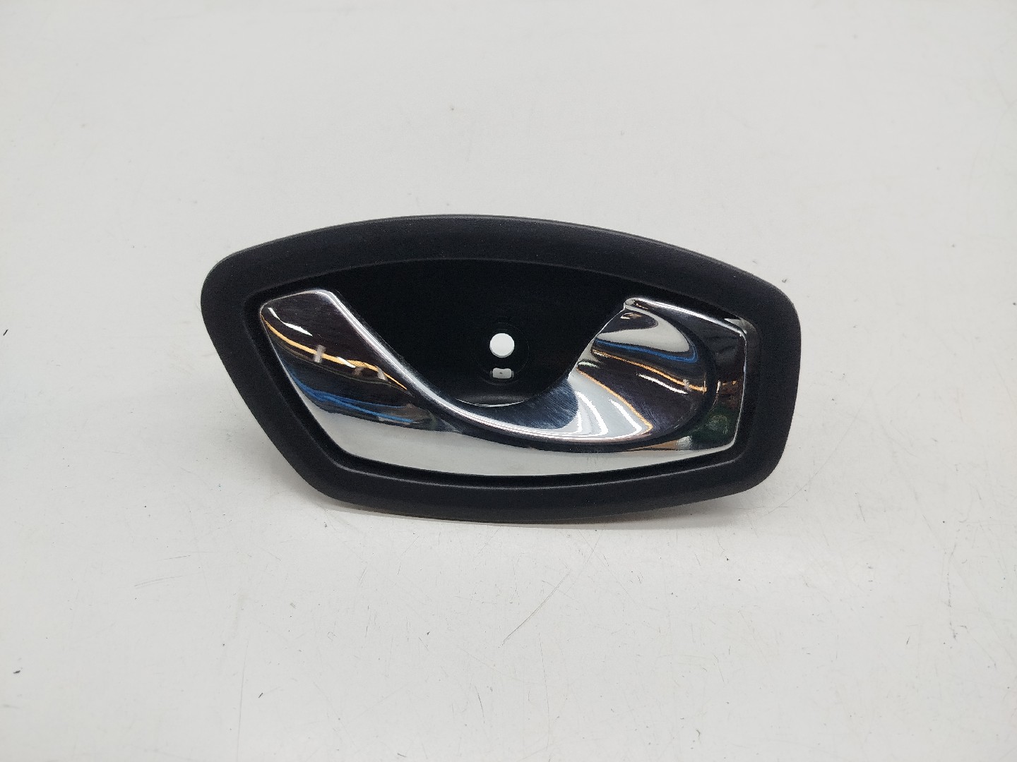 Puxador interior de porta traseira direita RENAULT MEGANE III Hatchback (BZ0/1_) | 08 - 