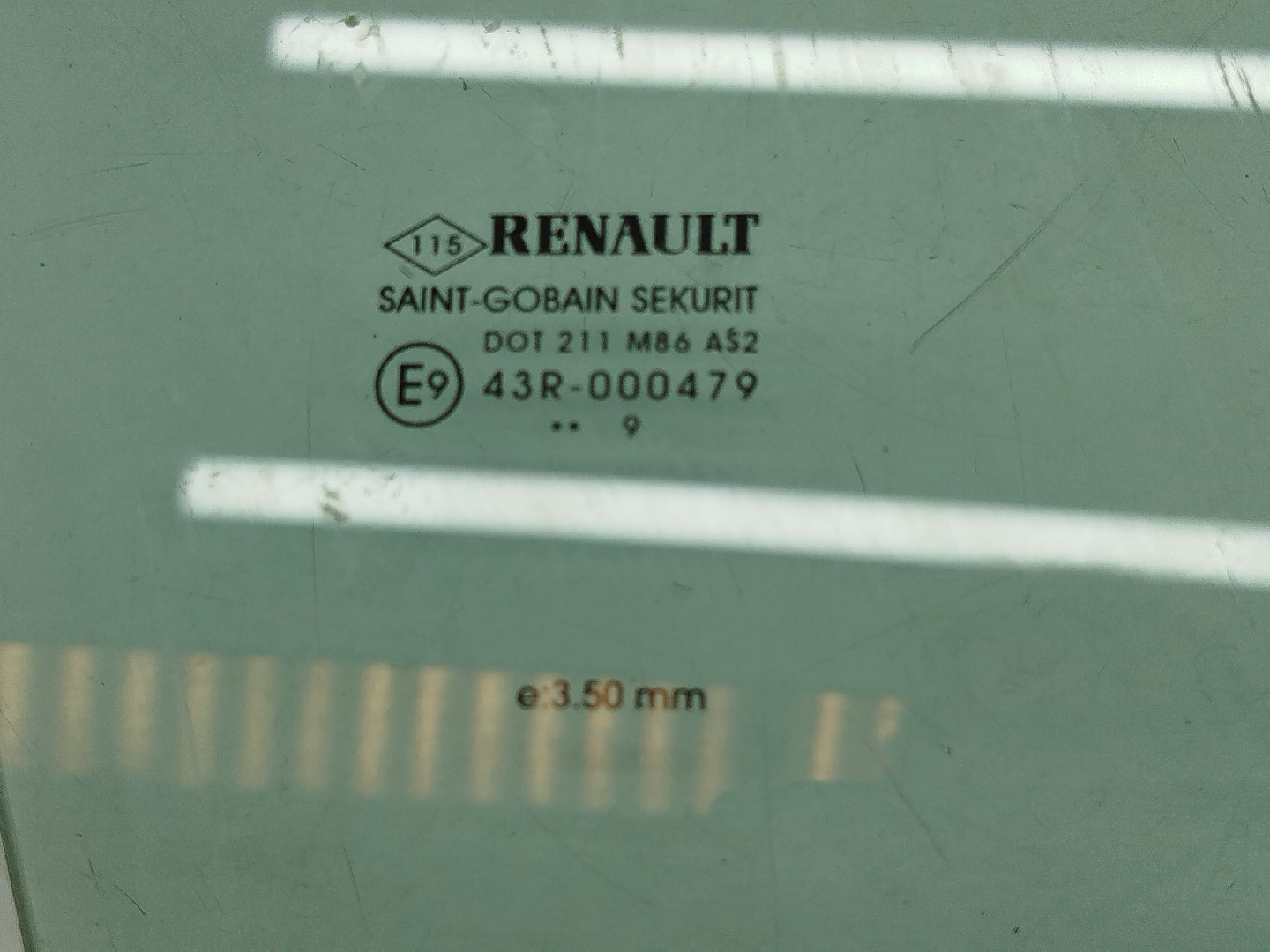 Vidro de Porta Frente Direito RENAULT MEGANE IV Hatchback (B9A/M/N_) | 15 -  Imagem-1
