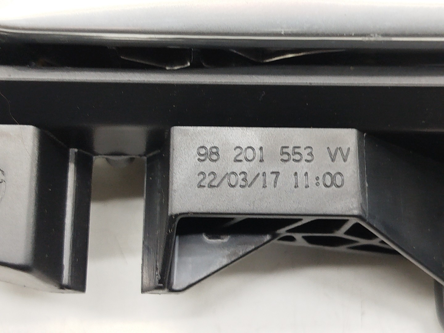 Puxador Interior Porta Tras Esquerdo PEUGEOT 3008 SUV (M_) | 16 -  Imagem-1