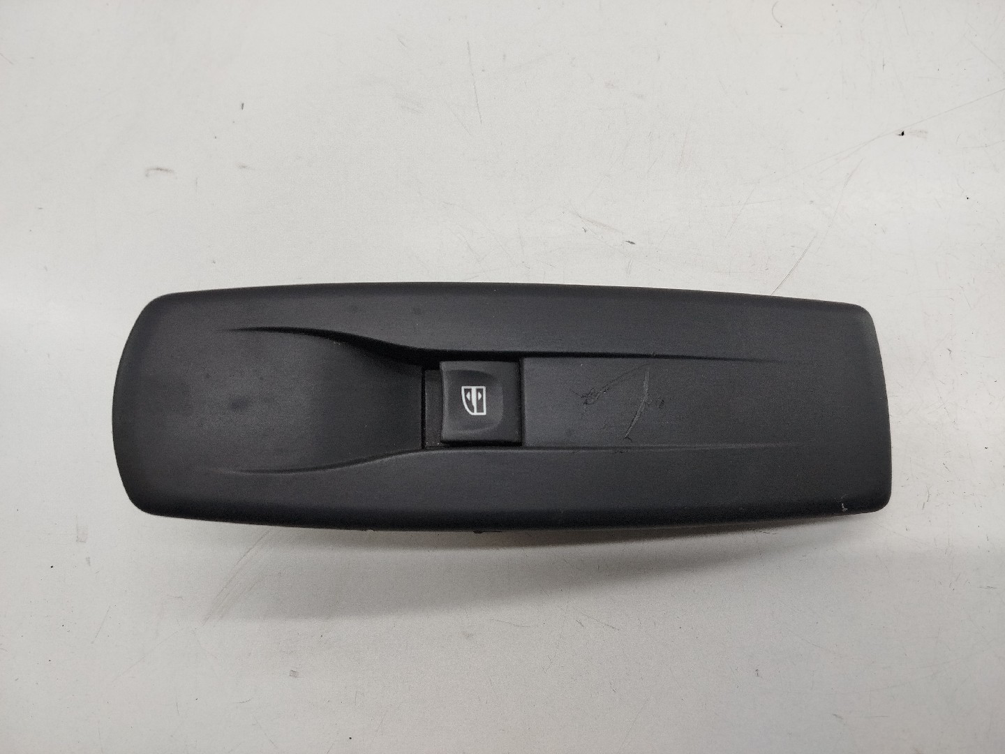 Comutador de vidro frente direito RENAULT MEGANE III Hatchback (BZ0/1_) | 08 - 