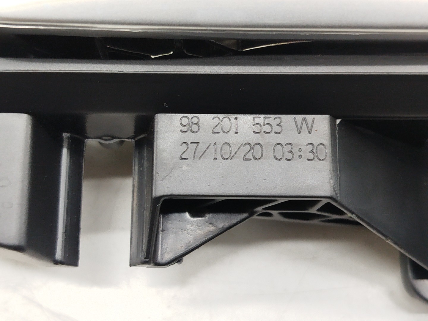 Puxador Interior Porta Tras Esquerdo PEUGEOT 3008 SUV (M_) | 16 -  Imagem-1