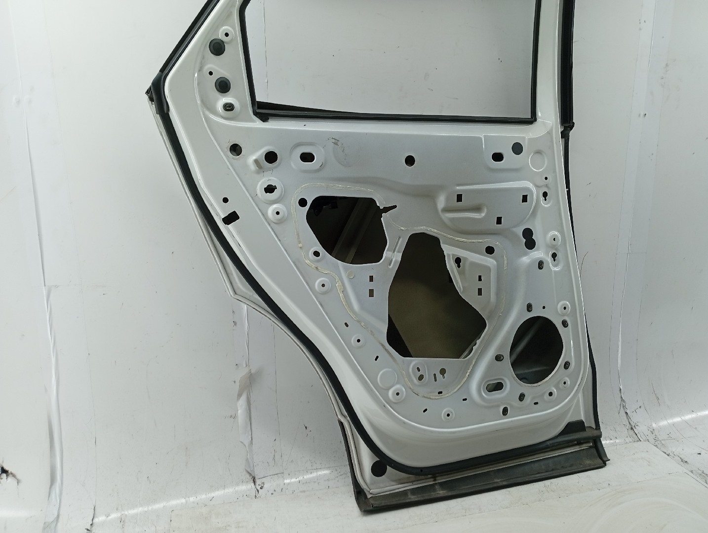 Rear Door Left PEUGEOT 3008 SUV (M_) | 16 -  Imagem-5