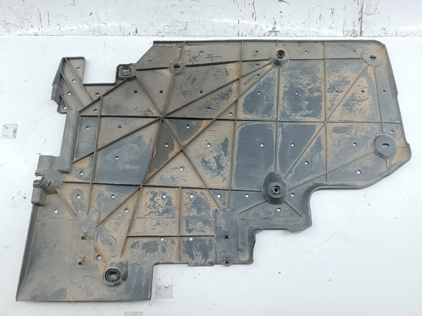 Proteção inferior de carroçaria PEUGEOT 5008 II | 16 - 