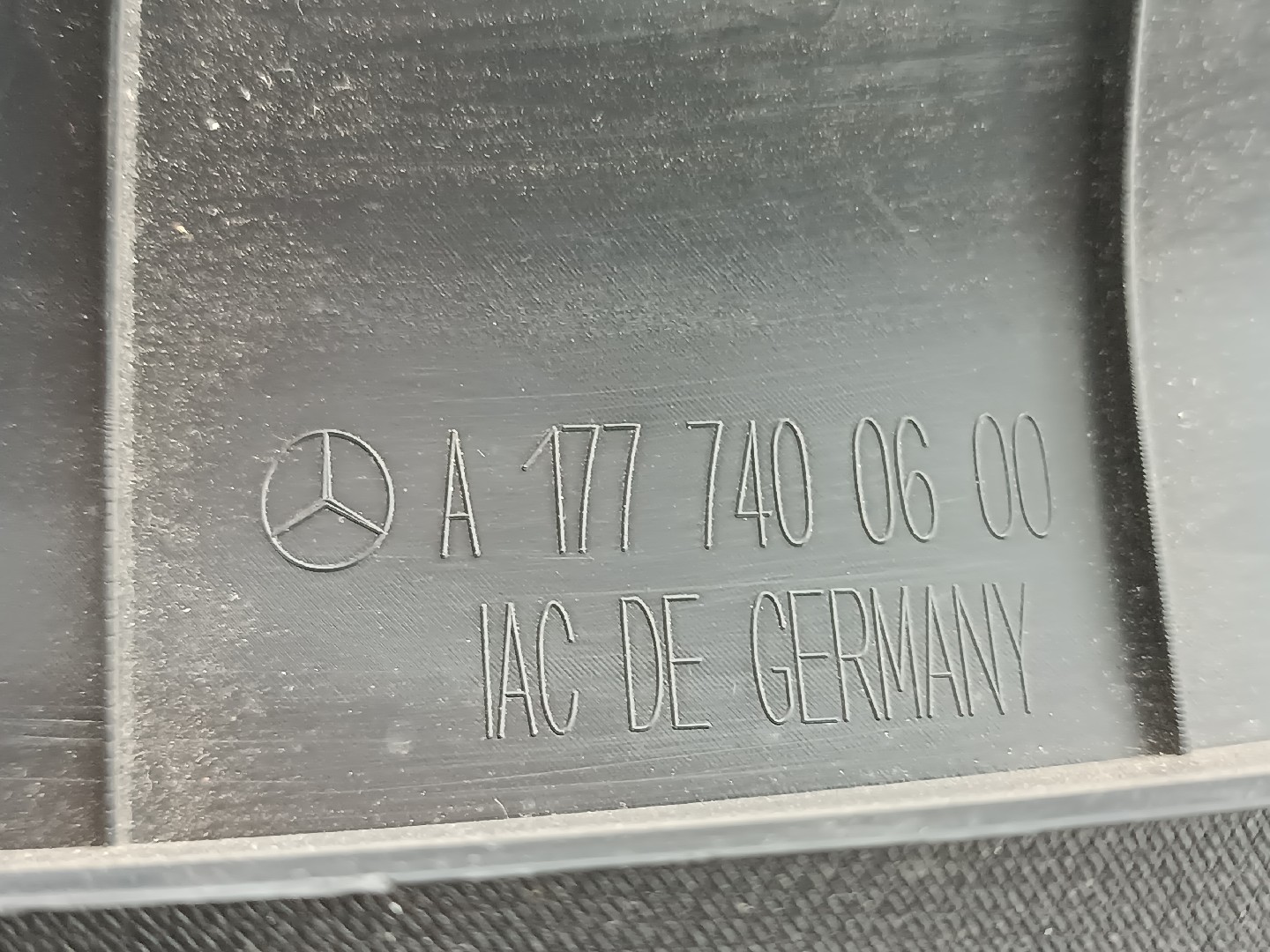 Tampa Superior da Porta da Mala MERCEDES-BENZ A-CLASS (W177) | 18 -  Imagem-2