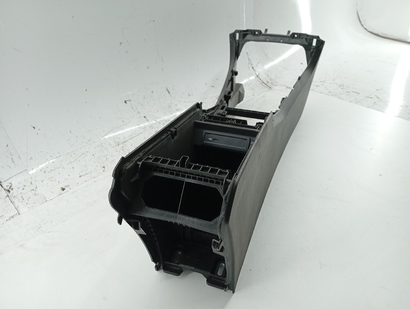 Consola Central MERCEDES-BENZ A-CLASS (W177) | 18 -  Imagem-3