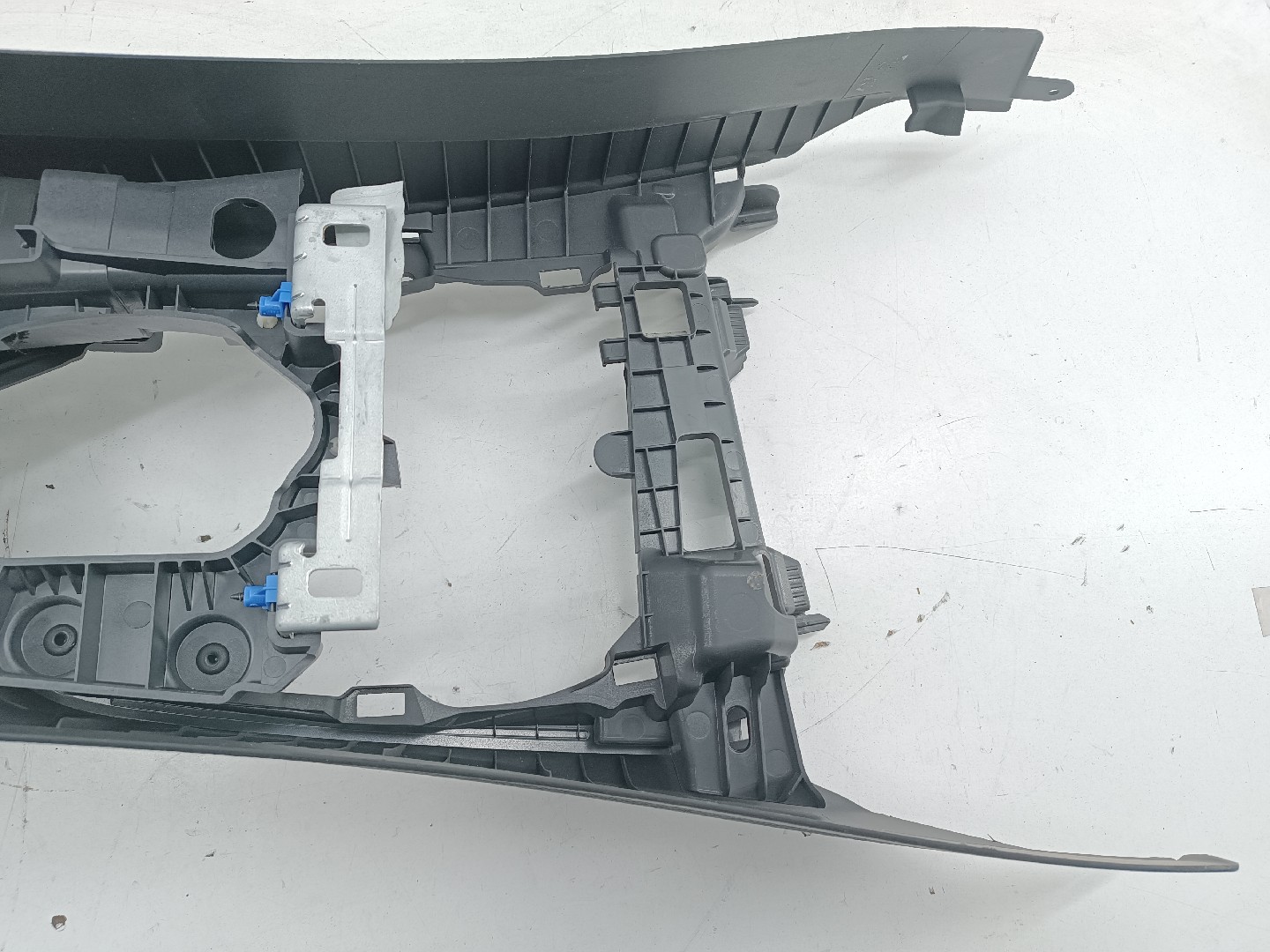 Consola Central BMW 3 (F30, F80) | 11 - 18