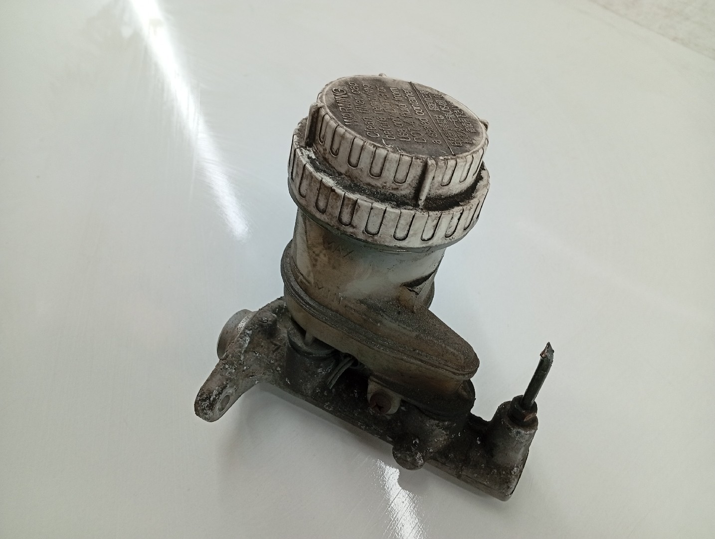 Bomba de Freno MITSUBISHI LANCER VI (CJ_, CP_) | 95 - 03 Imagem-1