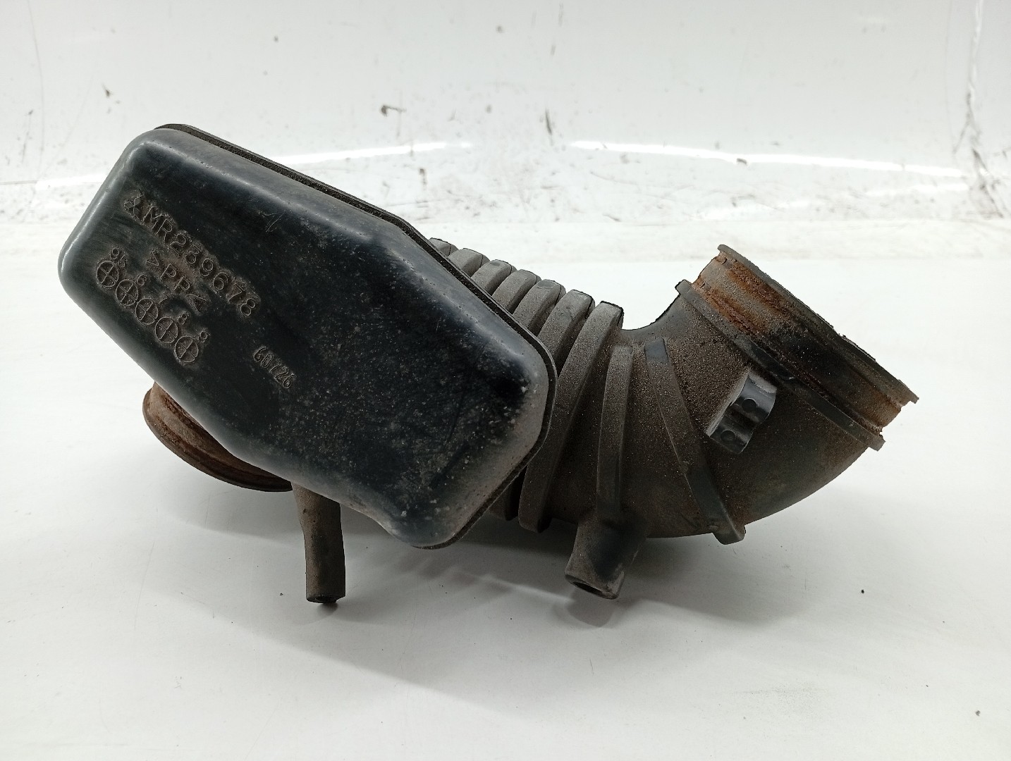 Ressonador de caixa de filtro de ar MITSUBISHI LANCER VI (CJ_, CP_) | 95 - 03 Imagem-4