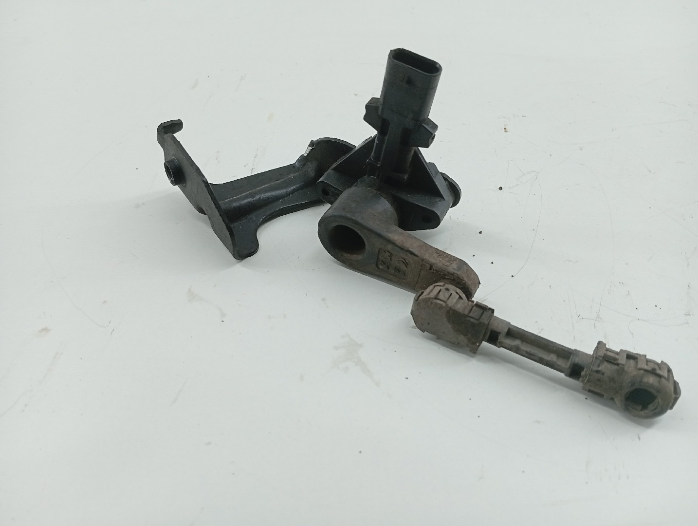 Sensor de nível de altura PEUGEOT 508 SW II (FC_, FJ_, F4_) | 18 -  Imagem-2