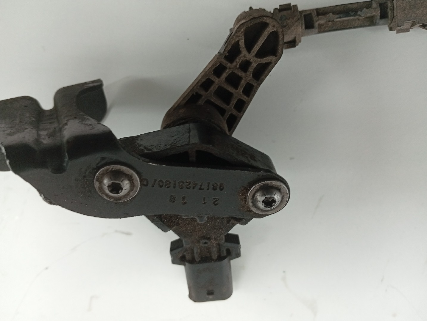 Sensor de nível de altura PEUGEOT 508 SW II (FC_, FJ_, F4_) | 18 -  Imagem-1