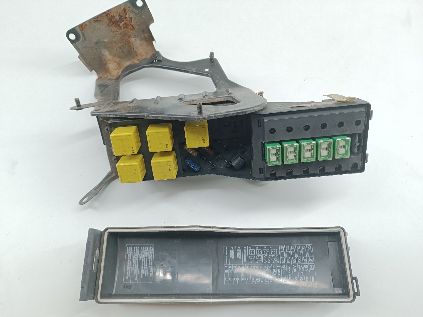 Caixa de fusíveis e relés ROVER 400 (XW) | 90 - 95