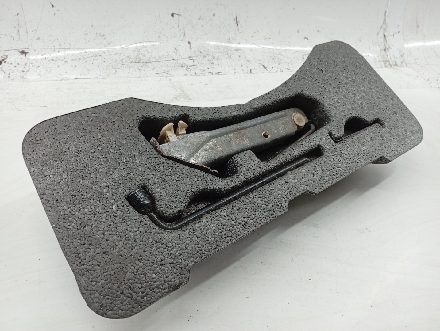 Kit de troca de pneu OPEL CORSA B (S93) | 93 - 02 Imagem-3