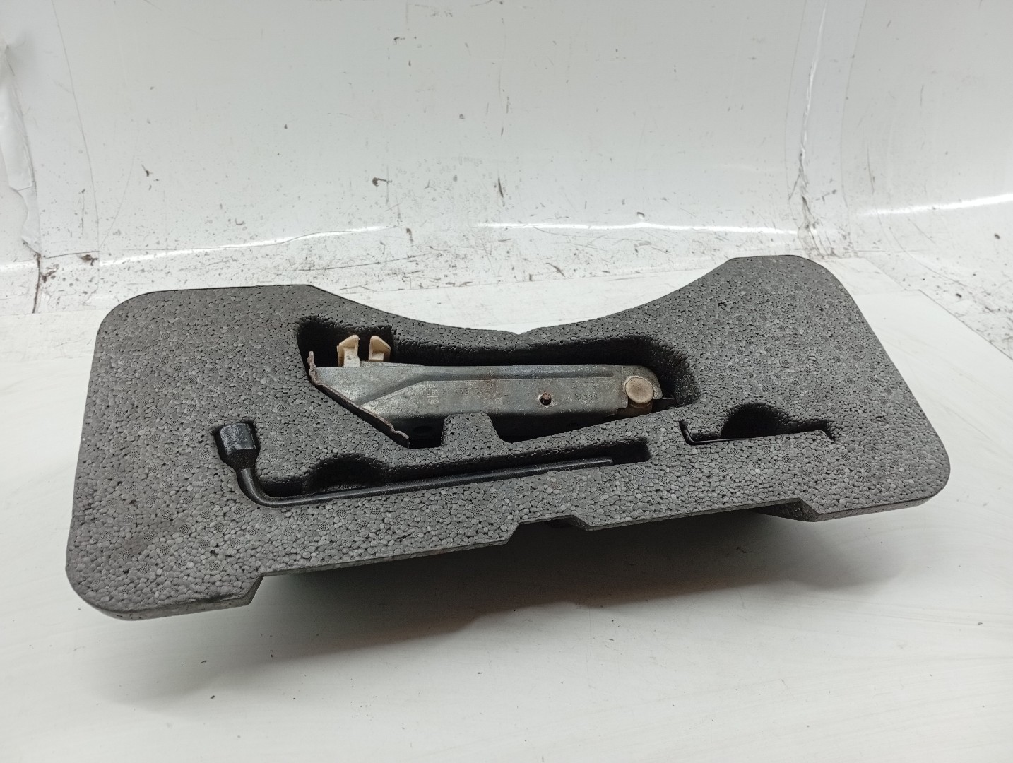Kit de troca de pneu OPEL CORSA B (S93) | 93 - 02 Imagem-2