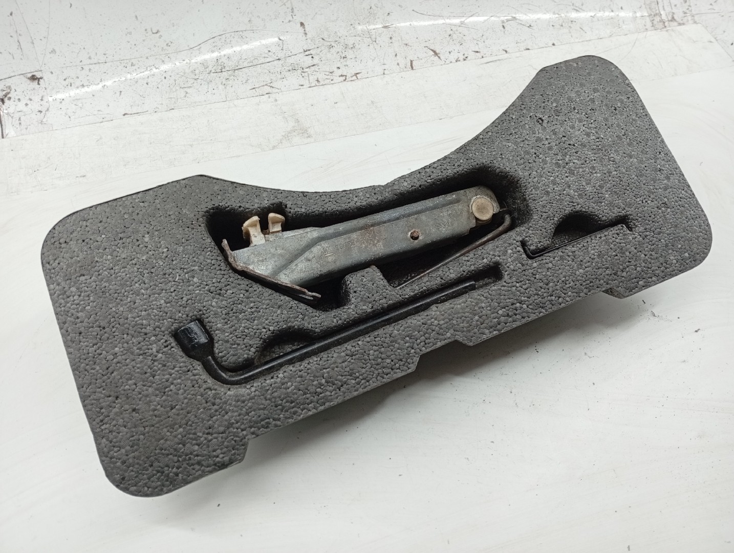 Kit de troca de pneu OPEL CORSA B (S93) | 93 - 02 Imagem-5