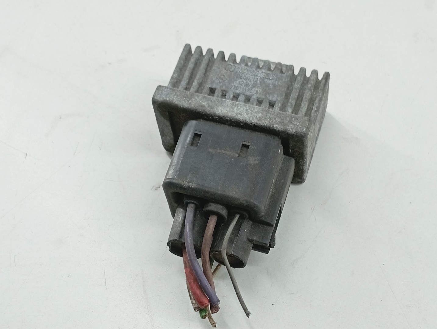 Relé temporizador de velas RENAULT CLIO III (BR0/1, CR0/1) | 05 -  Imagem-4