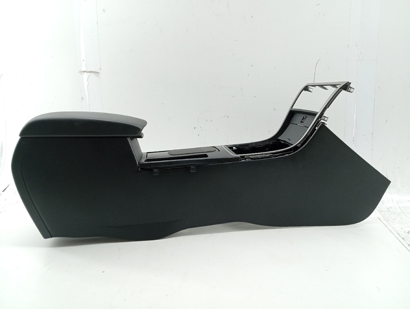 Consola de apoio de braço MAZDA 6 três volumes (GH) | 07 - 13 Imagem-1