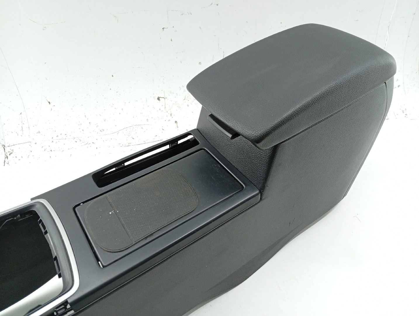 Consola de apoio de braço MAZDA 6 três volumes (GH) | 07 - 13 Imagem-3