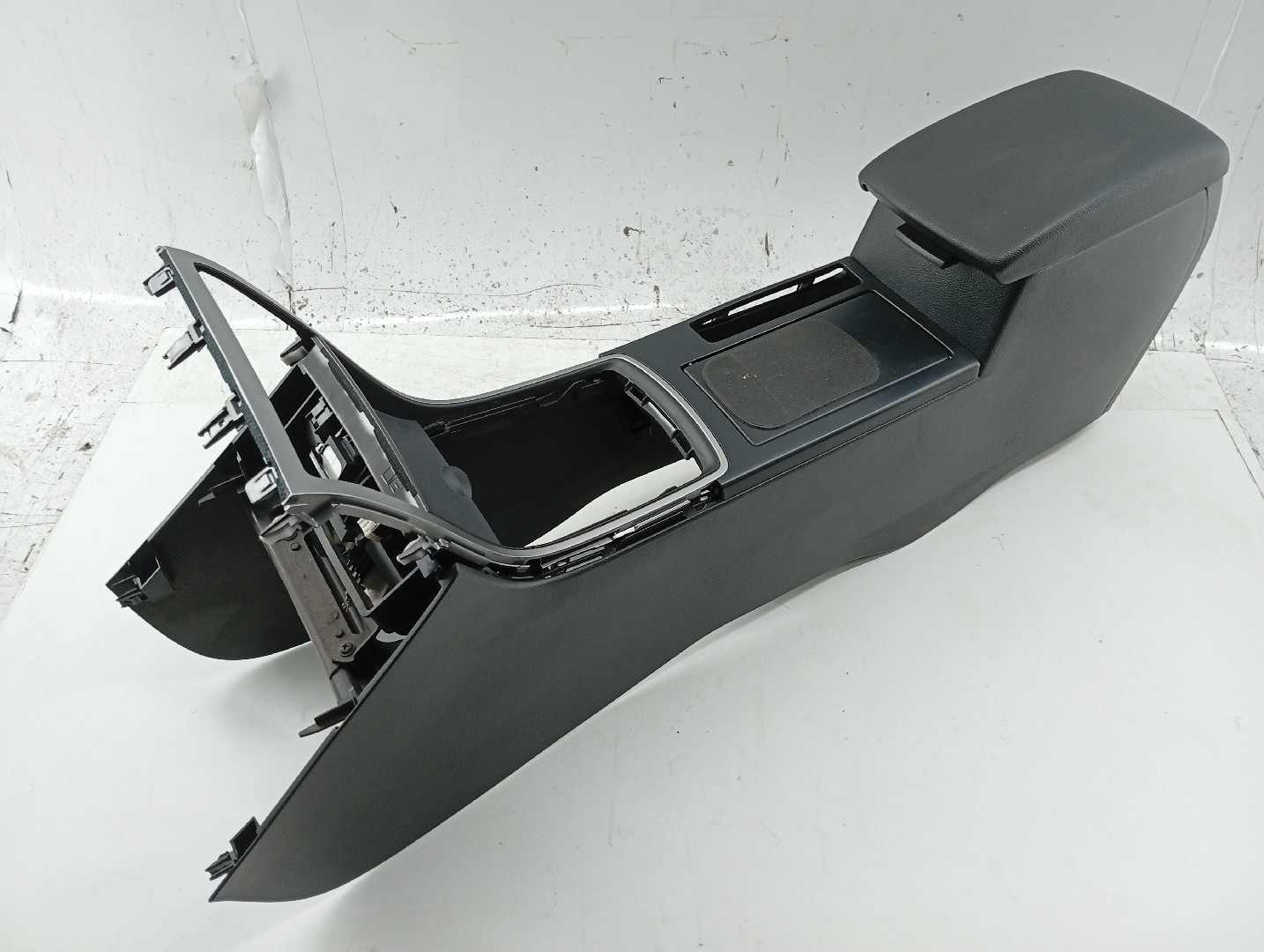 Consola de apoio de braço MAZDA 6 três volumes (GH) | 07 - 13 Imagem-7