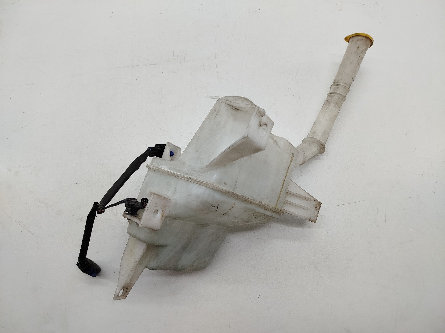 Reservatório de água do limpa para-brisas MAZDA 6 três volumes (GH) | 07 - 13 Imagem-3