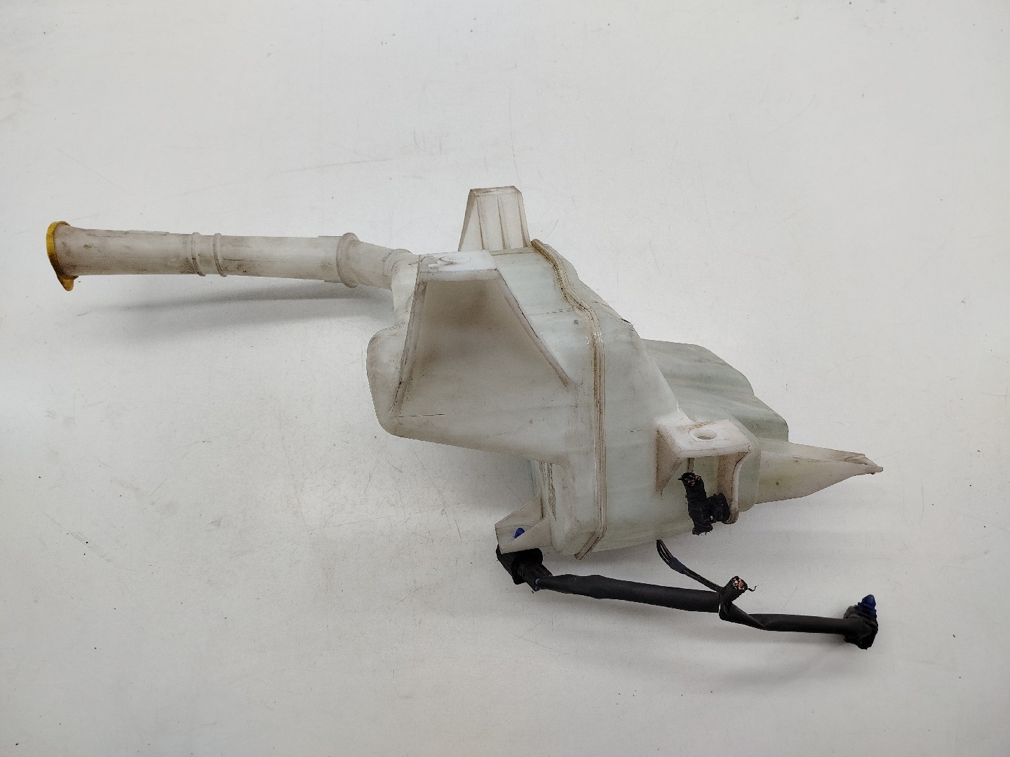 Reservatório de água do limpa para-brisas MAZDA 6 três volumes (GH) | 07 - 13 Imagem-2