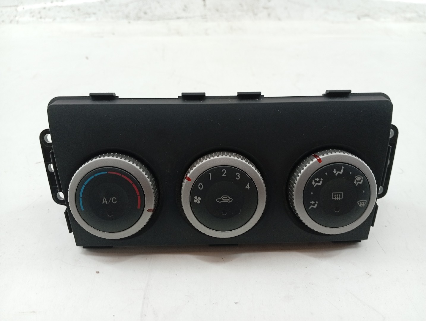 Comando Climatizaçao / Sofagem MAZDA 6 três volumes (GH) | 07 - 13 Imagem-1