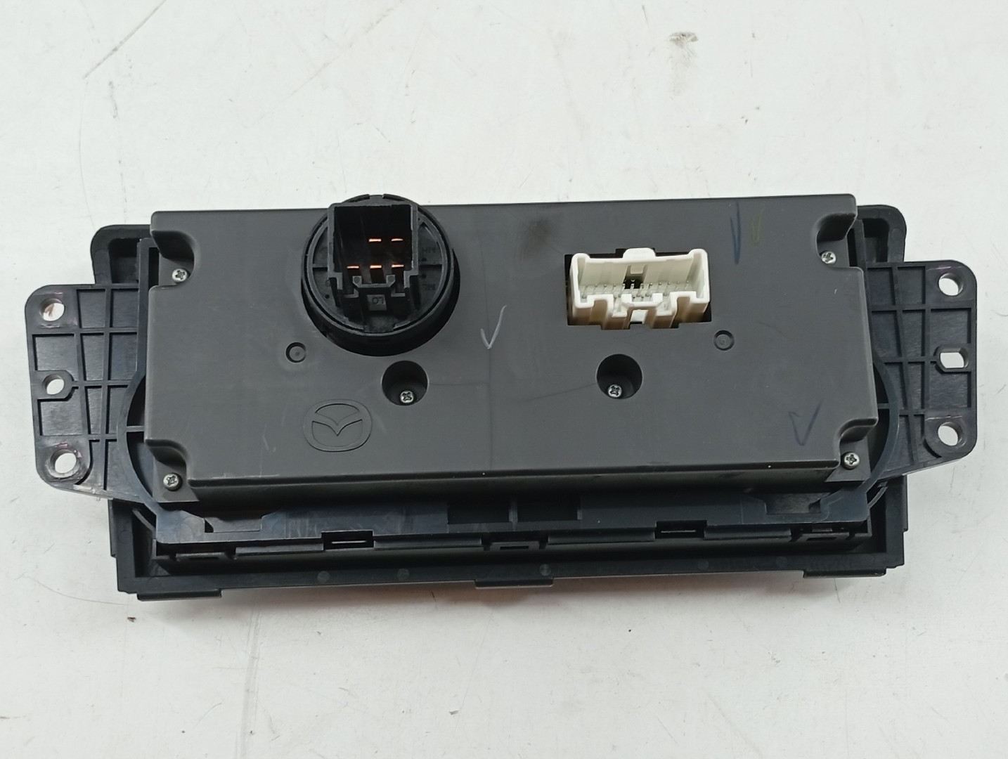 Comando Climatizaçao / Sofagem MAZDA 6 três volumes (GH) | 07 - 13 Imagem-4