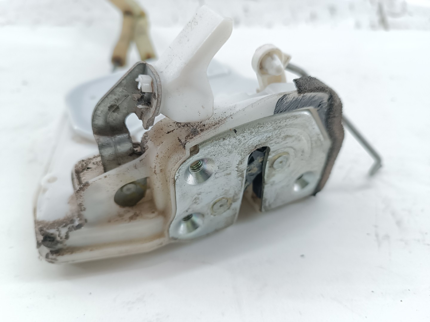 Fecho da Porta Frente Esquerdo MAZDA 6 três volumes (GH) | 07 - 13 Imagem-4