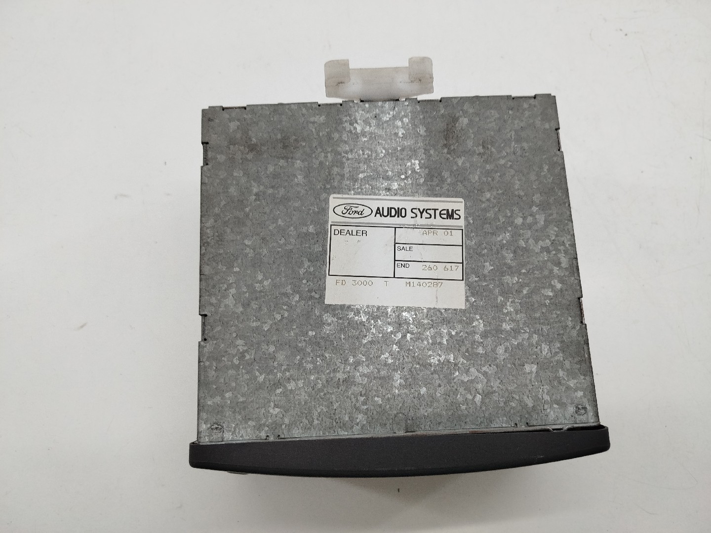 Auto-Rádio FORD FIESTA IV (JA_, JB_) | 95 - 02 Imagem-1