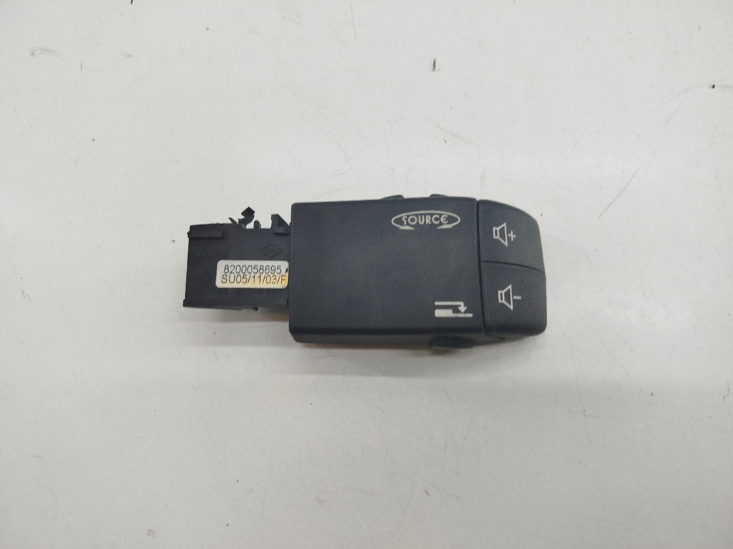Comando de rádio RENAULT CLIO II Caixa (SB0/1/2_) | 98 - 