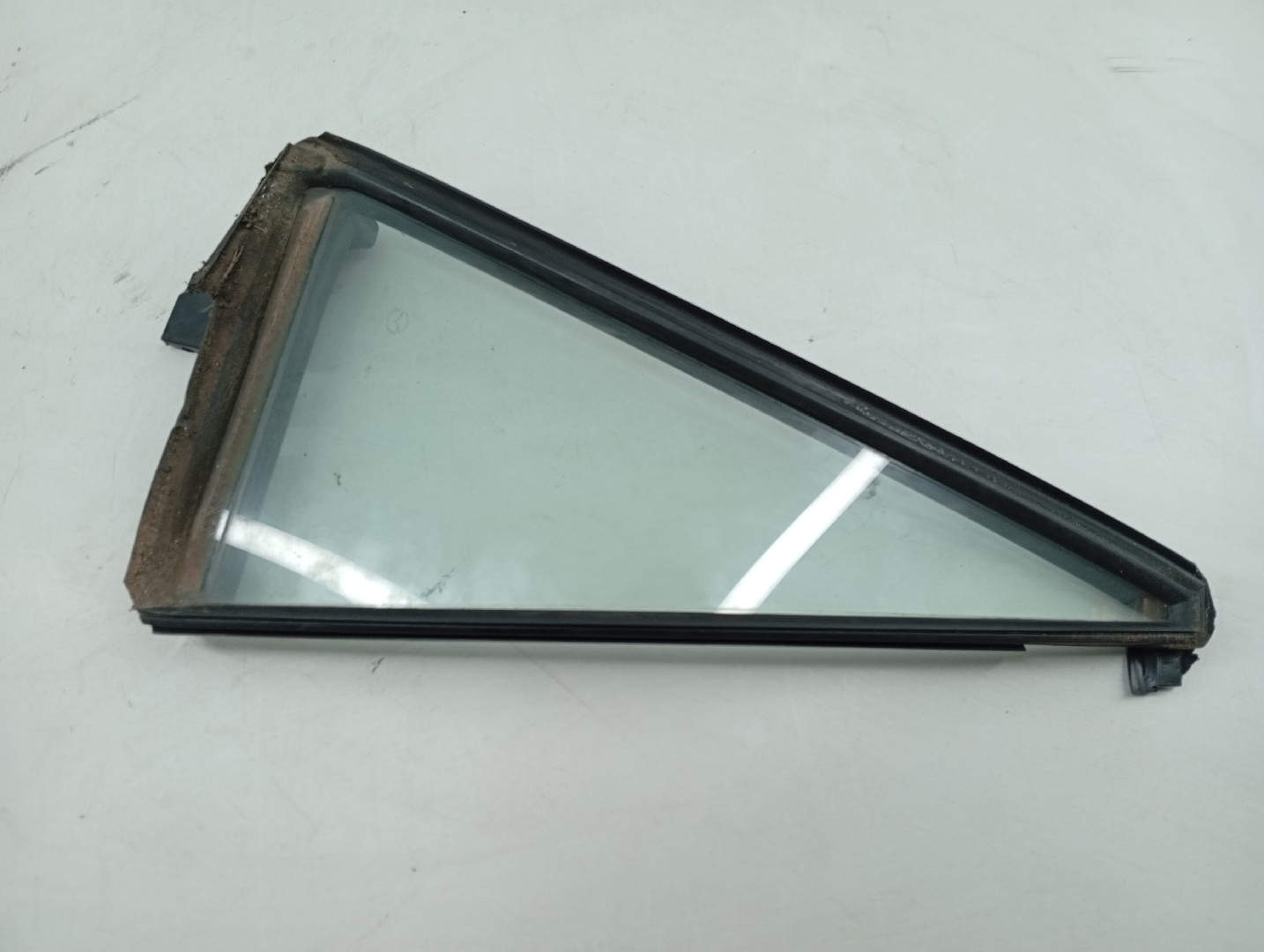 Vidro Triangular Tras Direito MAZDA 6 três volumes (GH) | 07 - 13