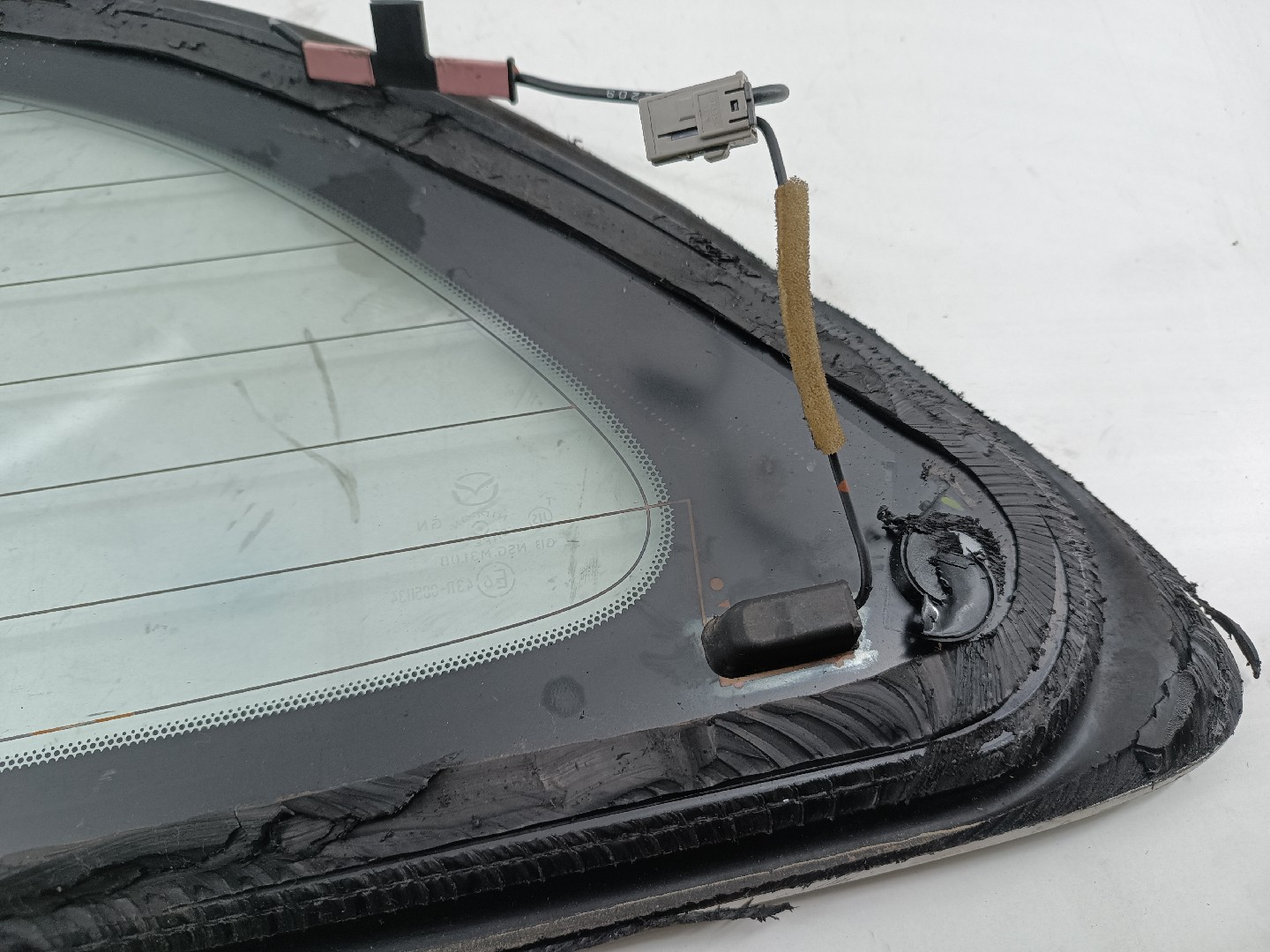 Vidro Painel Tras Direito MAZDA 6 três volumes (GH) | 07 - 13 Imagem-1