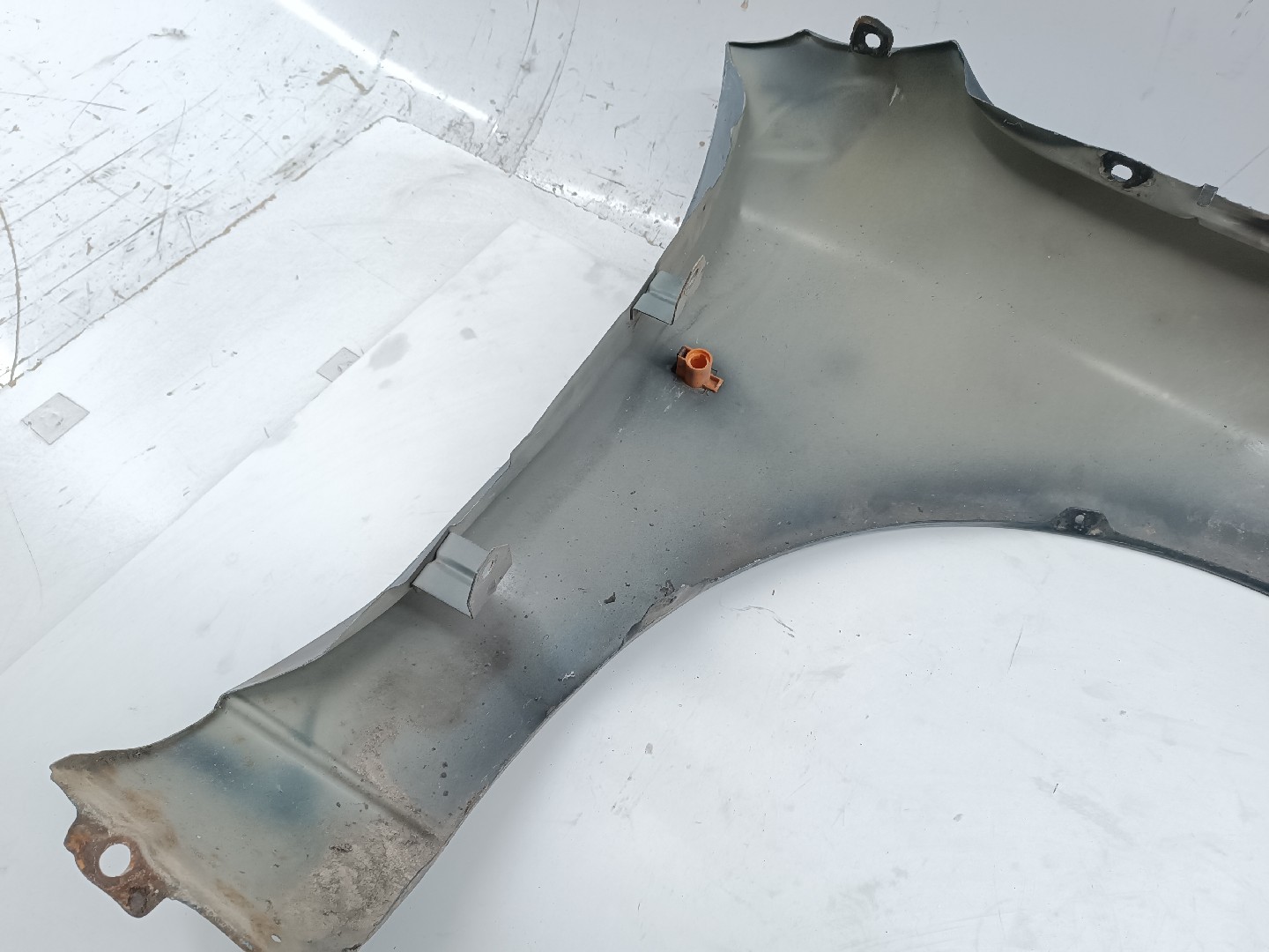 Guarda Lamas Esquerdo FORD MONDEO I três volumes (GBP) | 93 - 96 Imagem-2