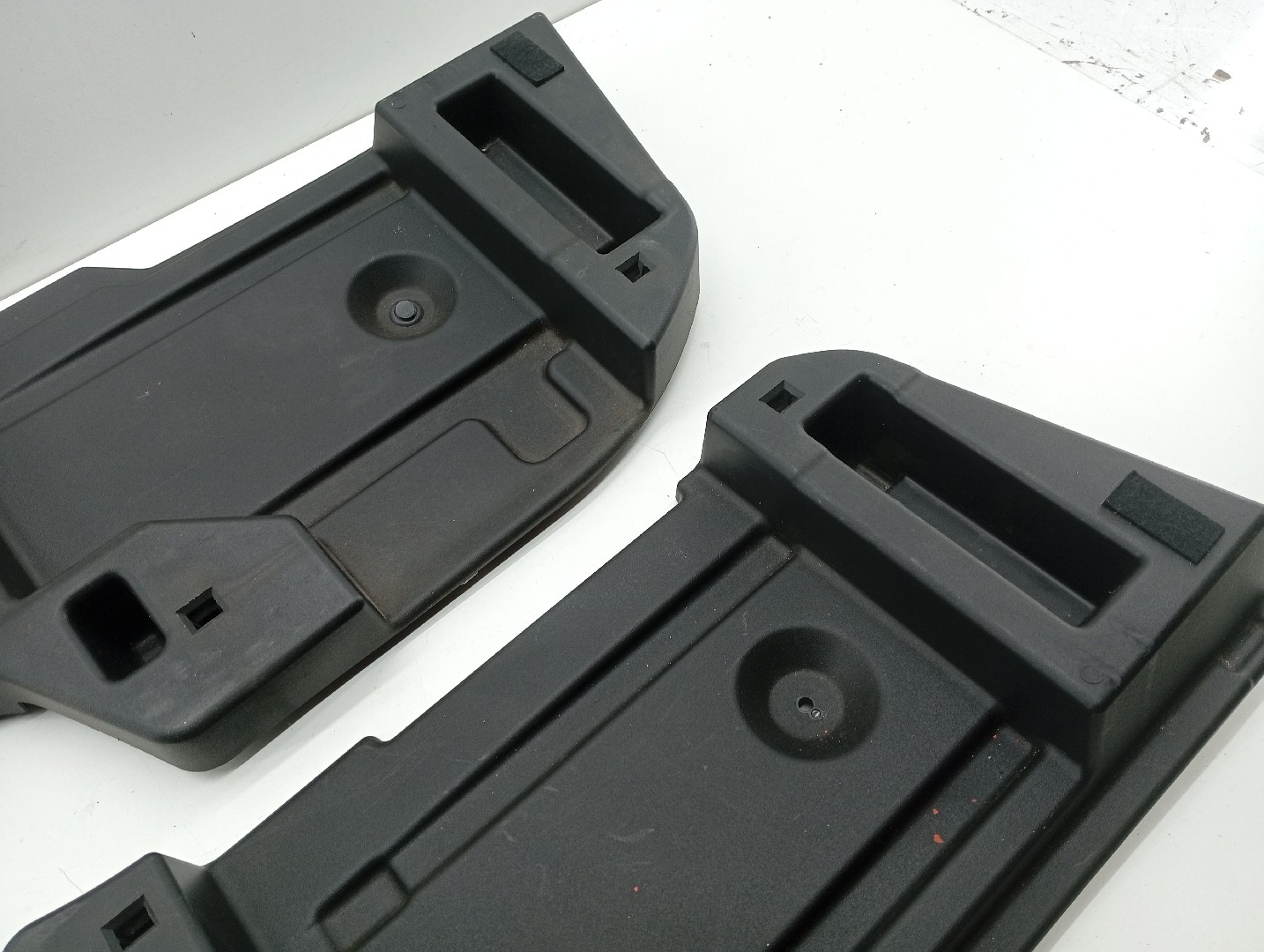 Acabamento esq/drt de mala(plásticos) MAZDA 6 três volumes (GH) | 07 - 13 Imagem-2