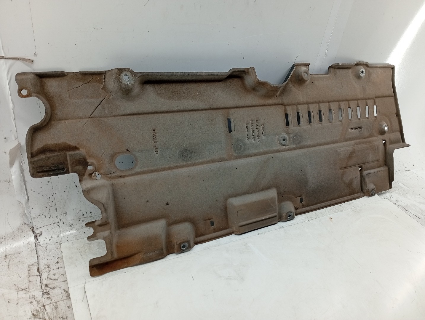 Proteção inferior de carroçaria MAZDA 6 três volumes (GH) | 07 - 13 Imagem-2