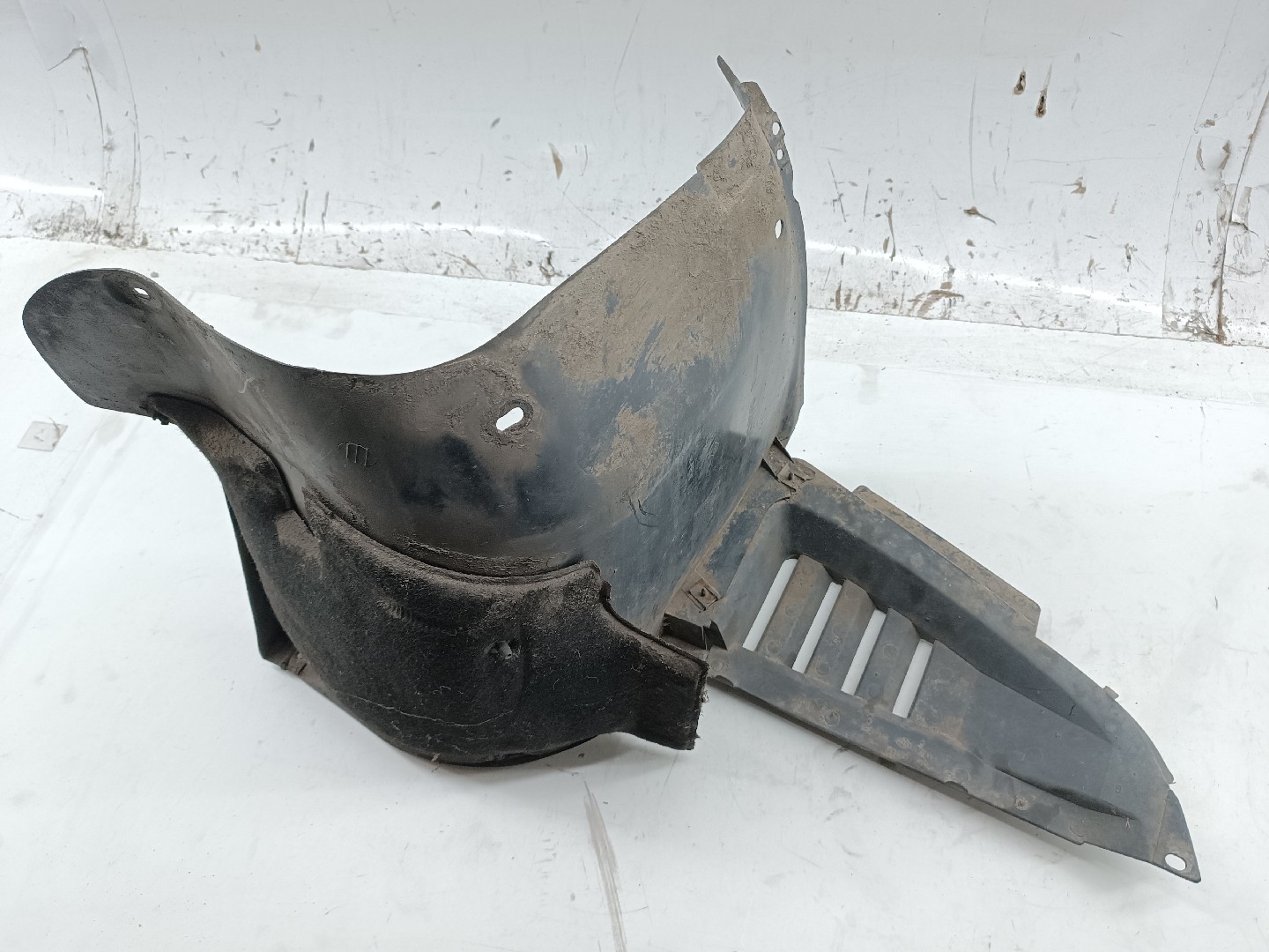Cava de Roda Frente Esquerda RENAULT LAGUNA I (B56_, 556_) | 93 - 02
