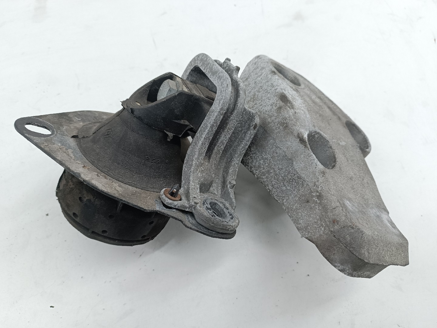 Apoio de motor RENAULT LAGUNA I (B56_, 556_) | 93 - 02 Imagem-4