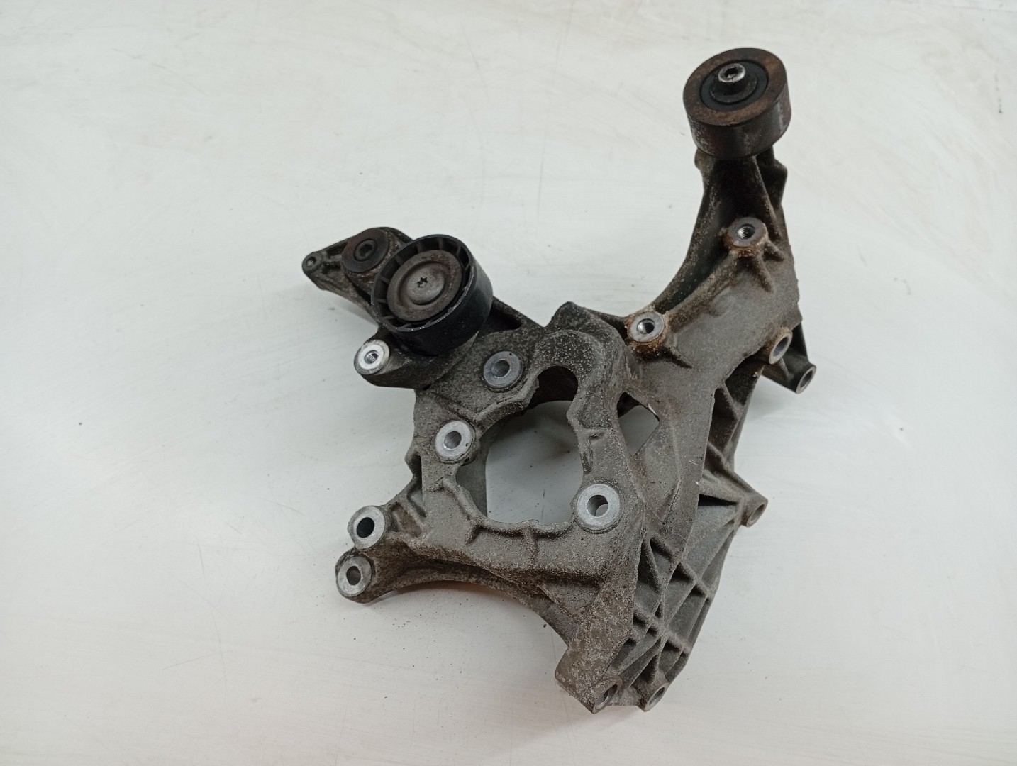 Suporte De Alternador RENAULT LAGUNA I (B56_, 556_) | 93 - 02