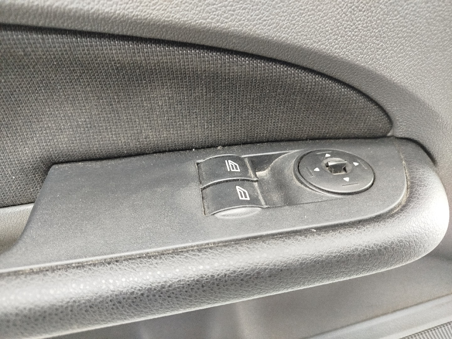 Quartela de porta frente esquerda FORD FOCUS II (DA_, HCP, DP) | 04 - 13 Imagem-1