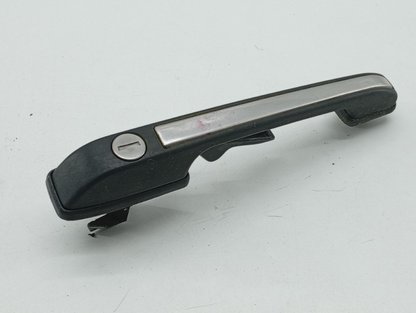 Puxador Exterior Porta Frente Esquerdo VOLKSWAGEN GOLF II (19E, 1G1) | 83 - 92