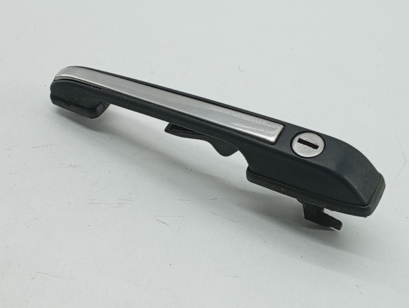 Puxador Exterior Porta Frente Direito VOLKSWAGEN GOLF II (19E, 1G1) | 83 - 92