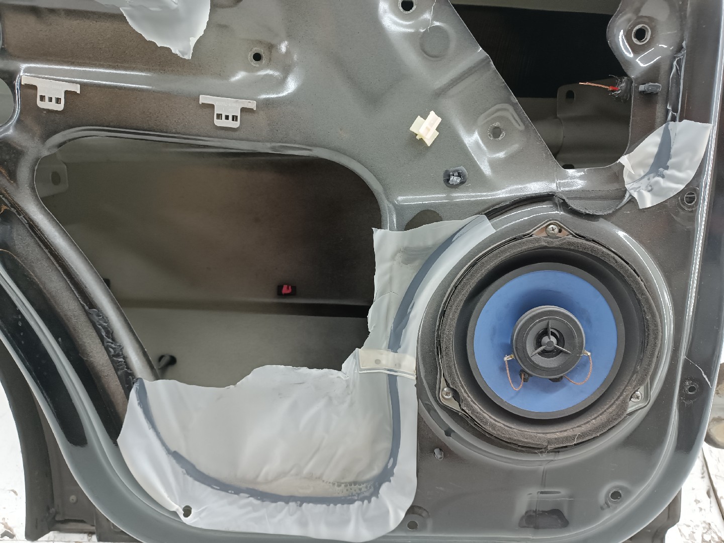 Rear Door Left KIA SORENTO I (JC) | 02 -  Imagem-1