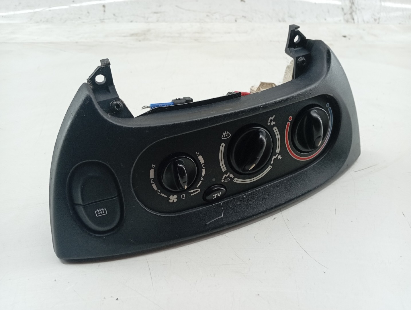 Comutador de Sofagem / Ar Condicionado RENAULT MEGANE I (BA0/1_) | 95 - 04 Imagem-5