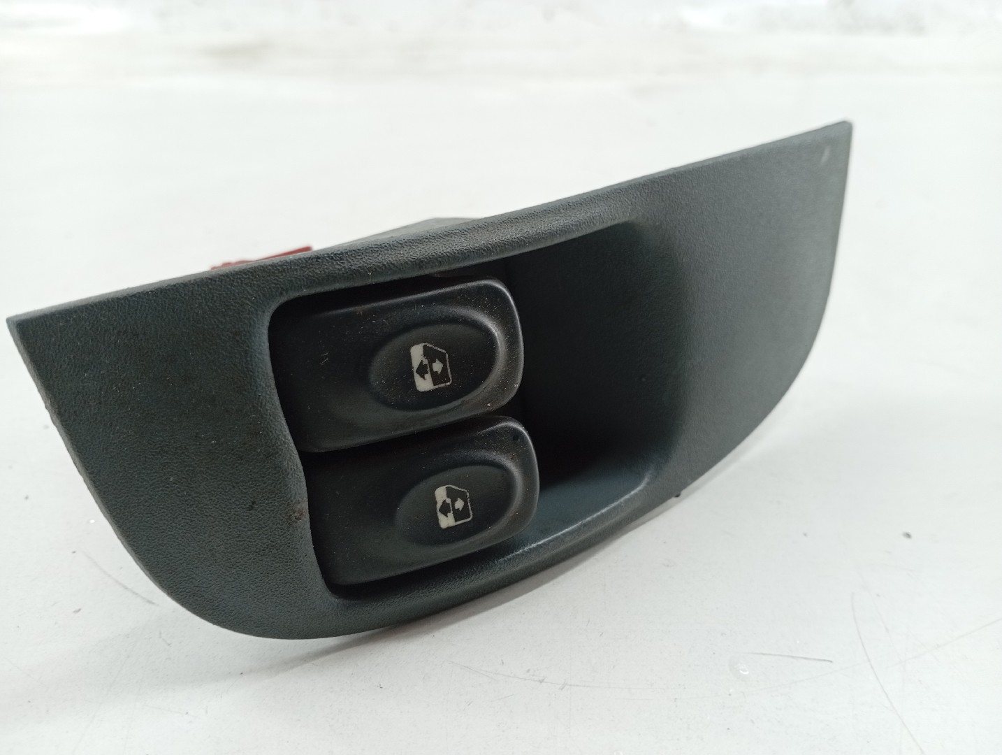 Comutador de vidro frente esquerdo RENAULT MEGANE I (BA0/1_) | 95 - 04