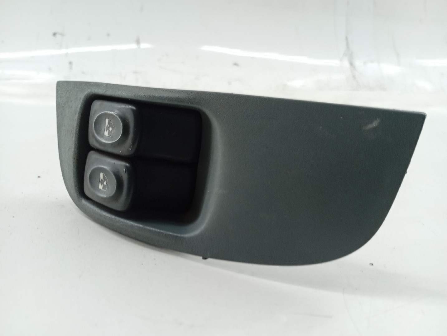 Comutador de vidro frente esquerdo RENAULT MEGANE I (BA0/1_) | 95 - 04 Imagem-1
