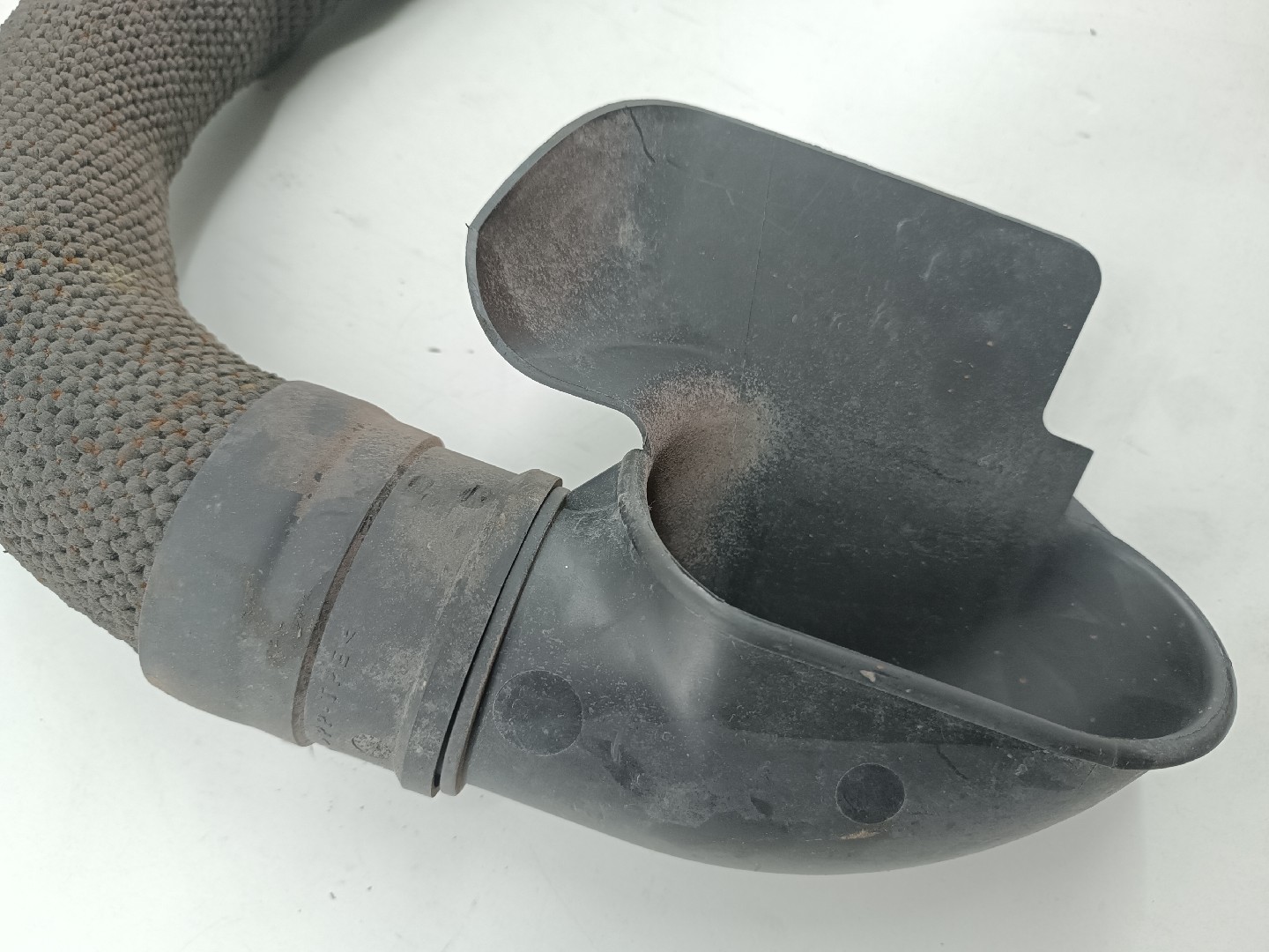 Caixa de filtro de ar com tubo de ar RENAULT MEGANE I (BA0/1_) | 95 - 04 Imagem-4