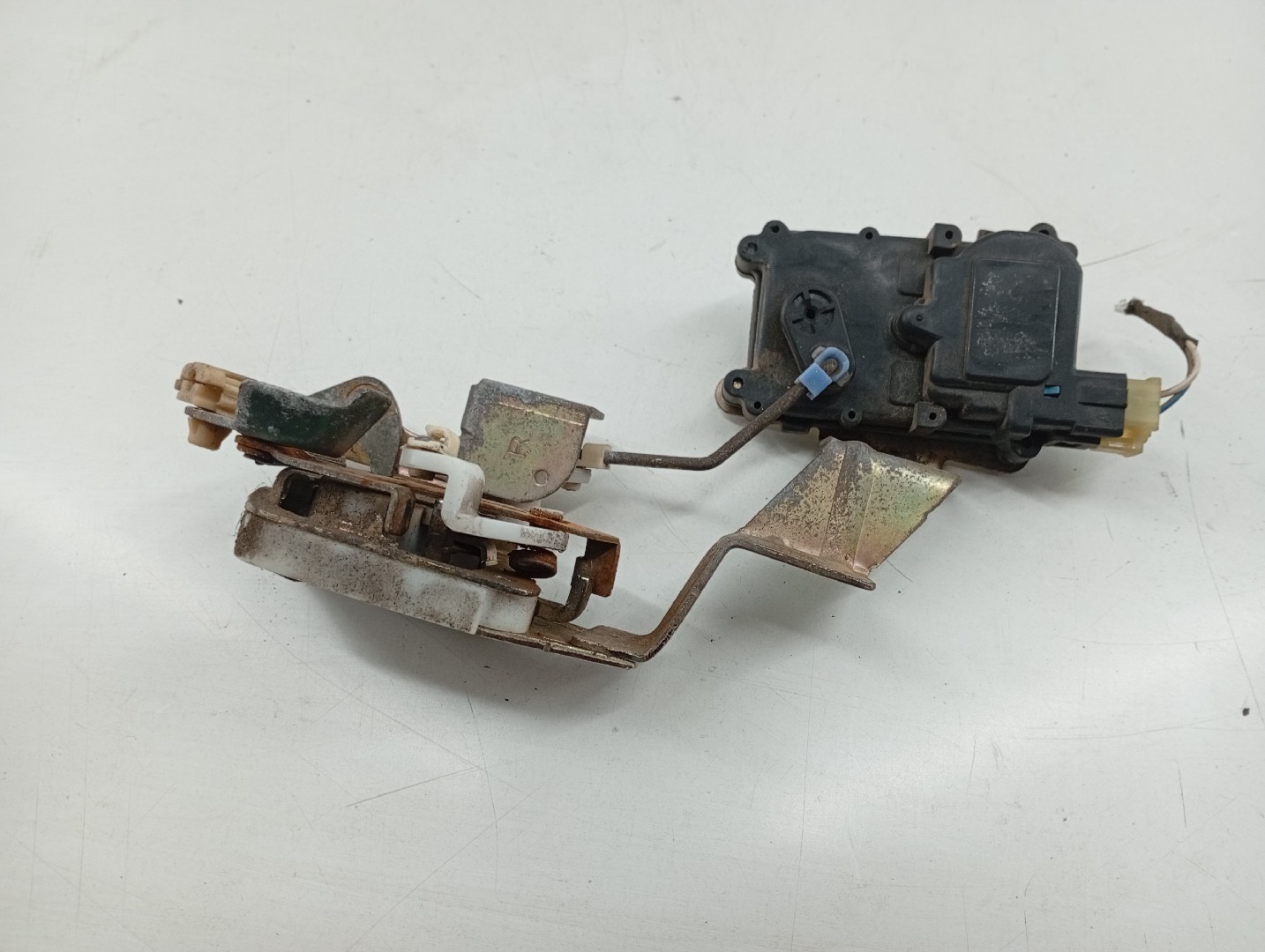 Fecho da Porta Frente Direito DAEWOO MATIZ (M100, M150) | 98 -  Imagem-2