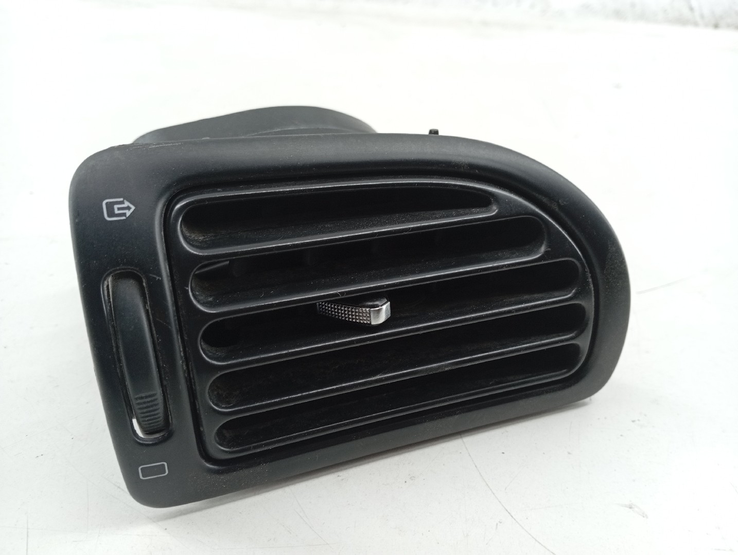 Difusor de ar PEUGEOT 406 Break (8E/F) | 96 - 04 Imagem-4