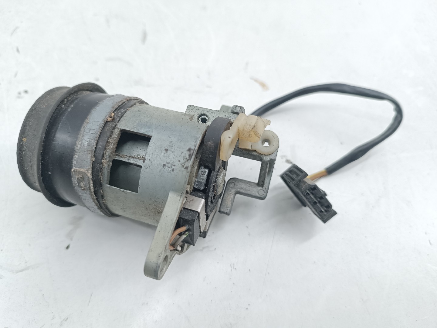 Canhão da porta de mala AUDI A6 (4A2, C4) | 94 - 97